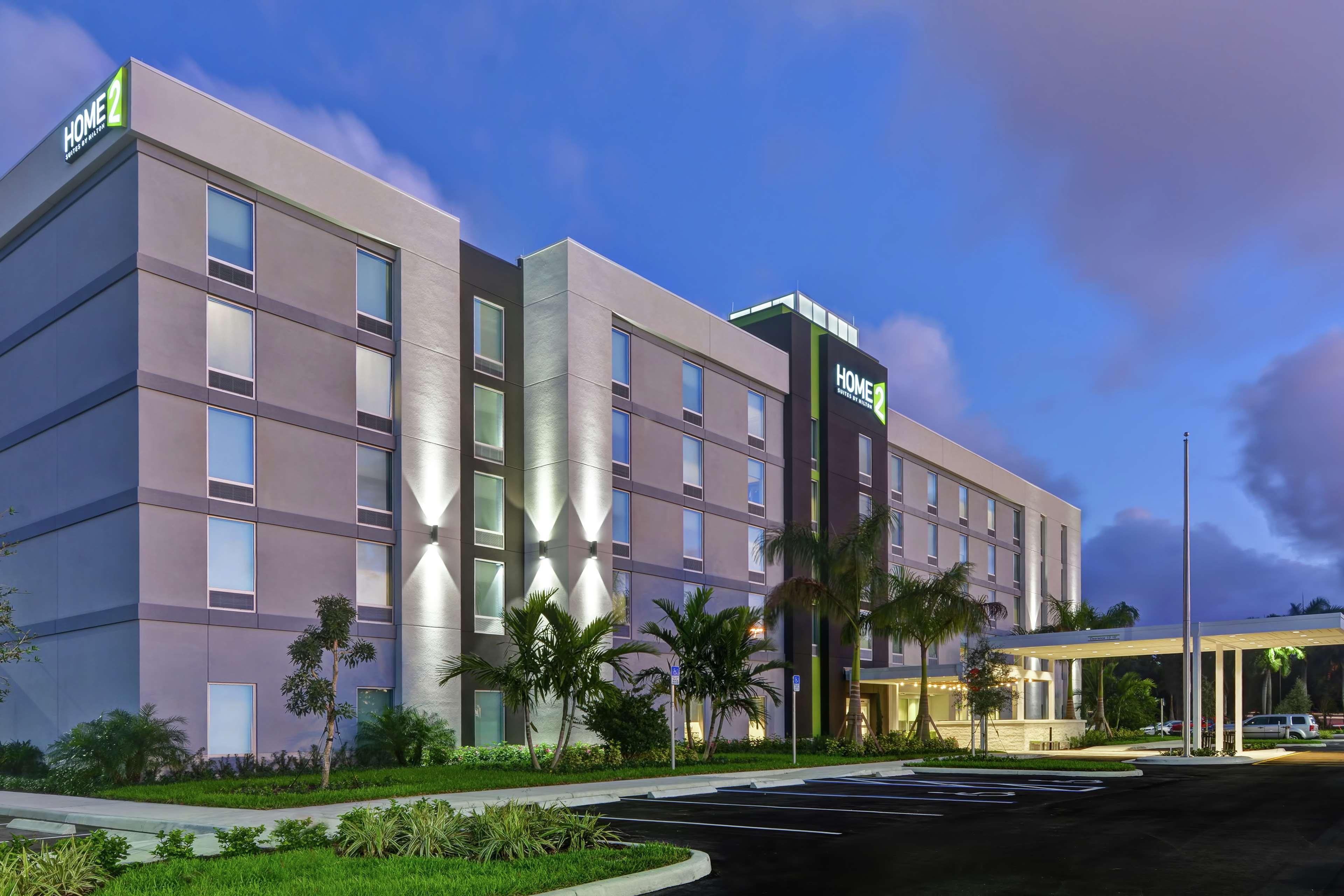 Home2 Suites By Hilton West Palm Beach Airport Cloud Lake Екстер'єр фото
